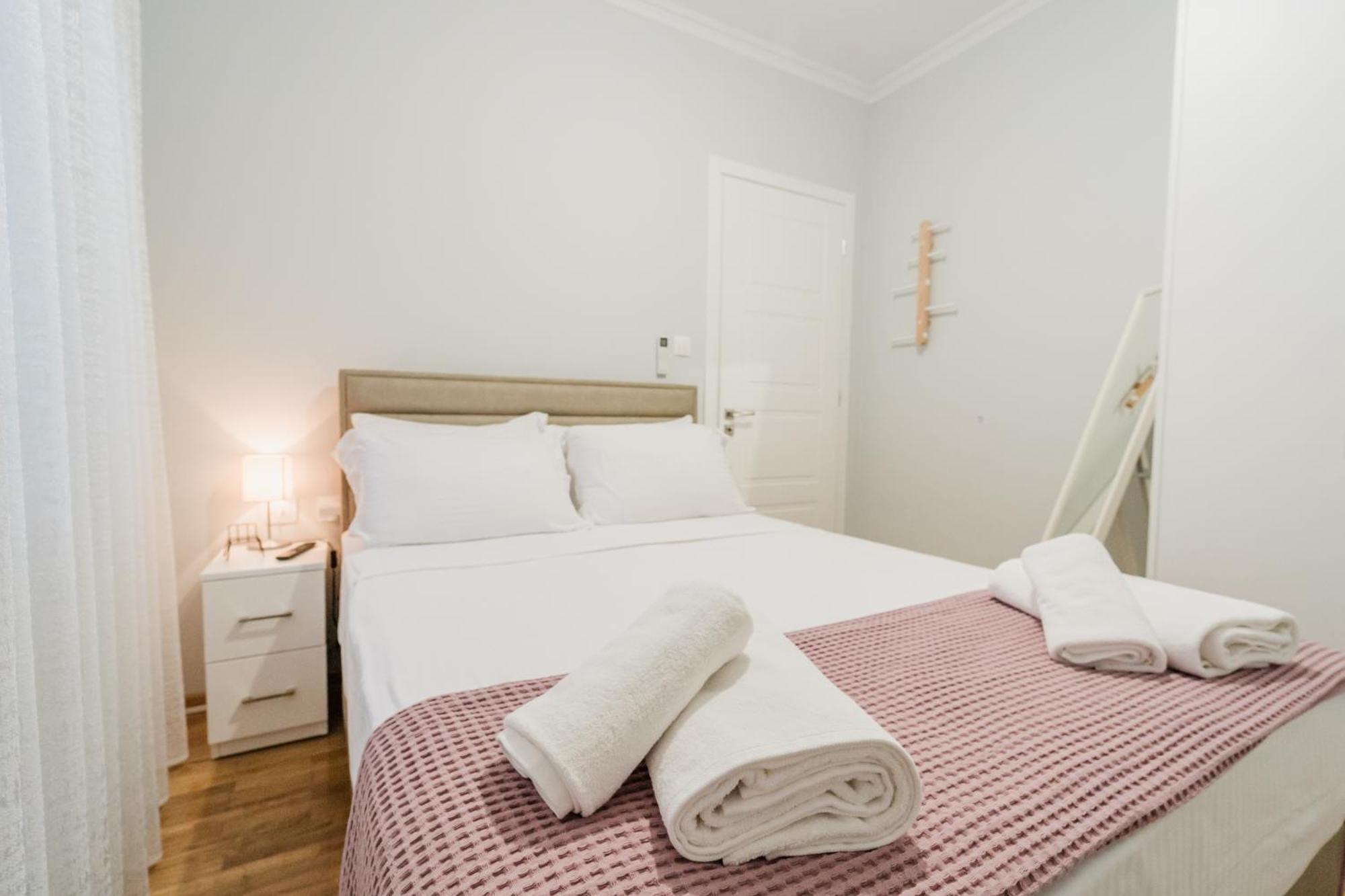 The Little Pigeon - Pink Apartamento Ioannina Exterior foto